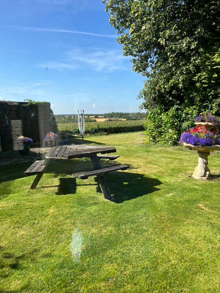 Rolandscroft Guest House Pontefract Extérieur photo